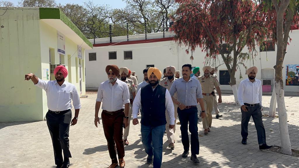 Surprise visit of Jail minister Harjot Singh Bains at Patiala Central jail