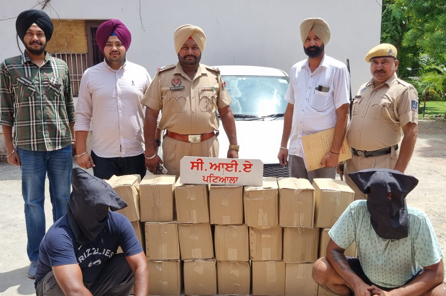 Patiala police arrested 2 liquor smugglers with 40 boxes