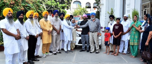 US based devotee offer Alto car at Sri Harmandar Sahib