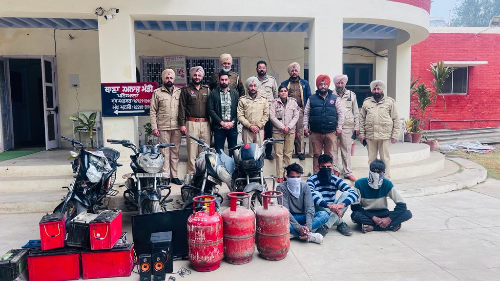Patiala Police arrest thief, recover two bikes and other things
