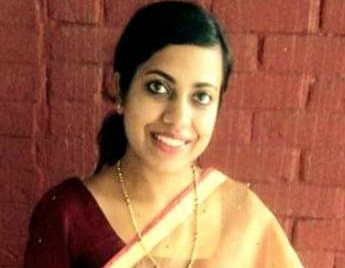 Surbhi Malik DC IAS