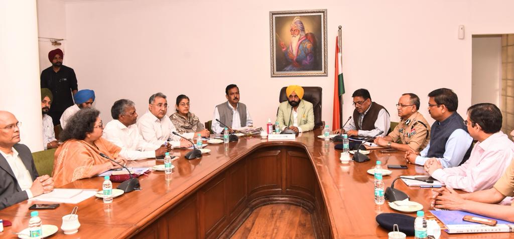 Maharaja Ranjit Singh photo is not removed from Punjab Vidhan Sabha