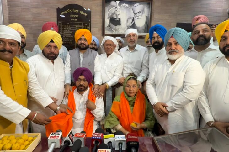 Patiala News: ਗੁਰਦੇਵ ਸਿੰਘ ਟਿਵਾਣਾ ਦੇ ਜ਼ਿਲ੍ਹਾ ਪ੍ਰੀਸ਼ਦ ਚੇਅਰਮੈਨ ਬਣਨ ਨਾਲ ਪਟਿਆਲਾ ਜ਼ਿਲ੍ਹੇ ਦੇ ਪੇਂਡੂ ਵਿਕਾਸ ਨੂੰ ਮਿਲੇਗੀ ਹੋਰ ਰਫ਼ਤਾਰ- ਤਰੁਨਪ੍ਰੀਤ ਸਿੰਘ ਸੌਂਦ, ਡਾ. ਬਲਬੀਰ ਸਿੰਘ, ਬਰਿੰਦਰ ਗੋਇਲ 