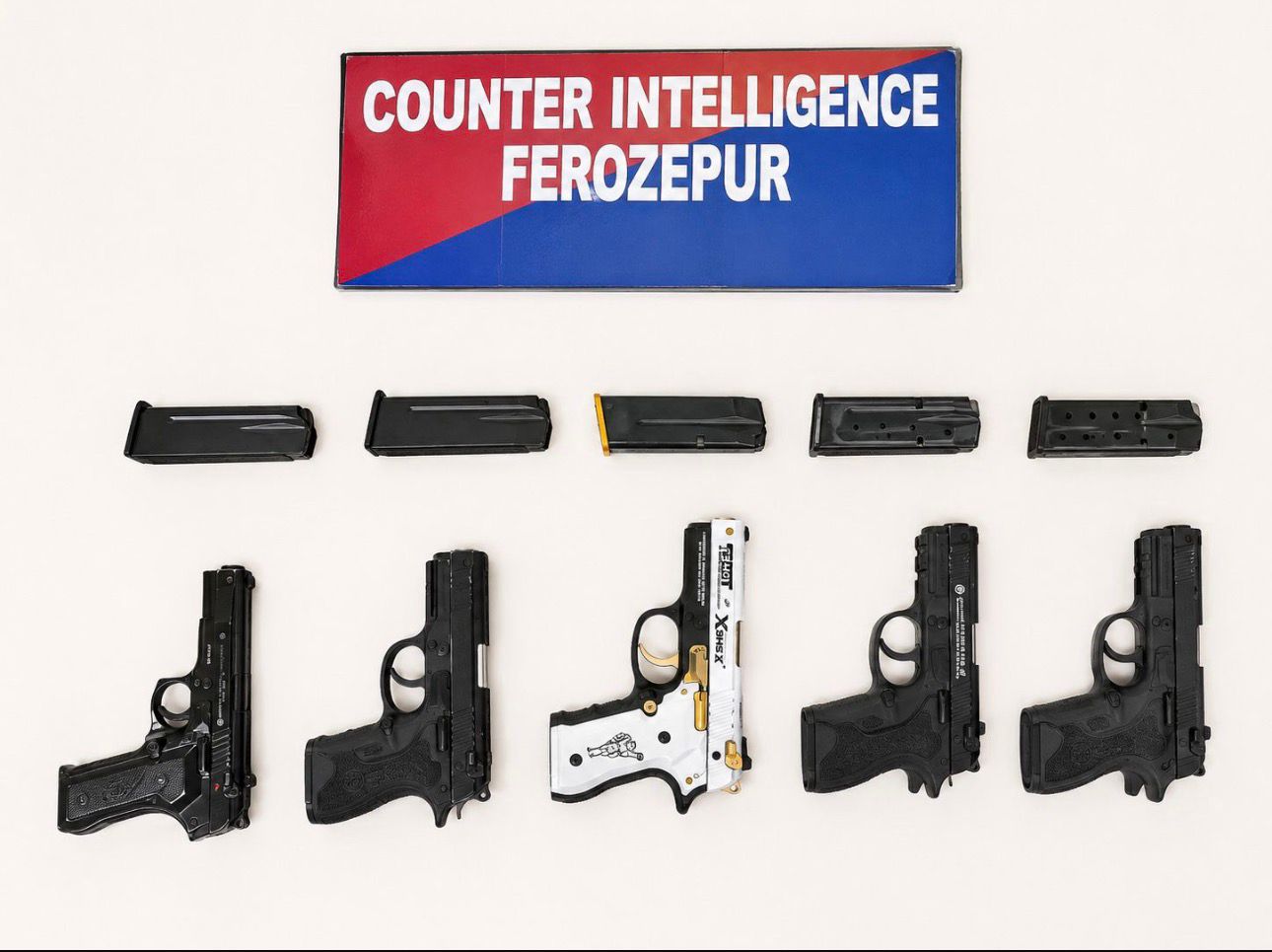 Punjab News: WEAPON SUPPLIER HELD WITH 5 GLOCK PISTOLS IN FEROZEPUR