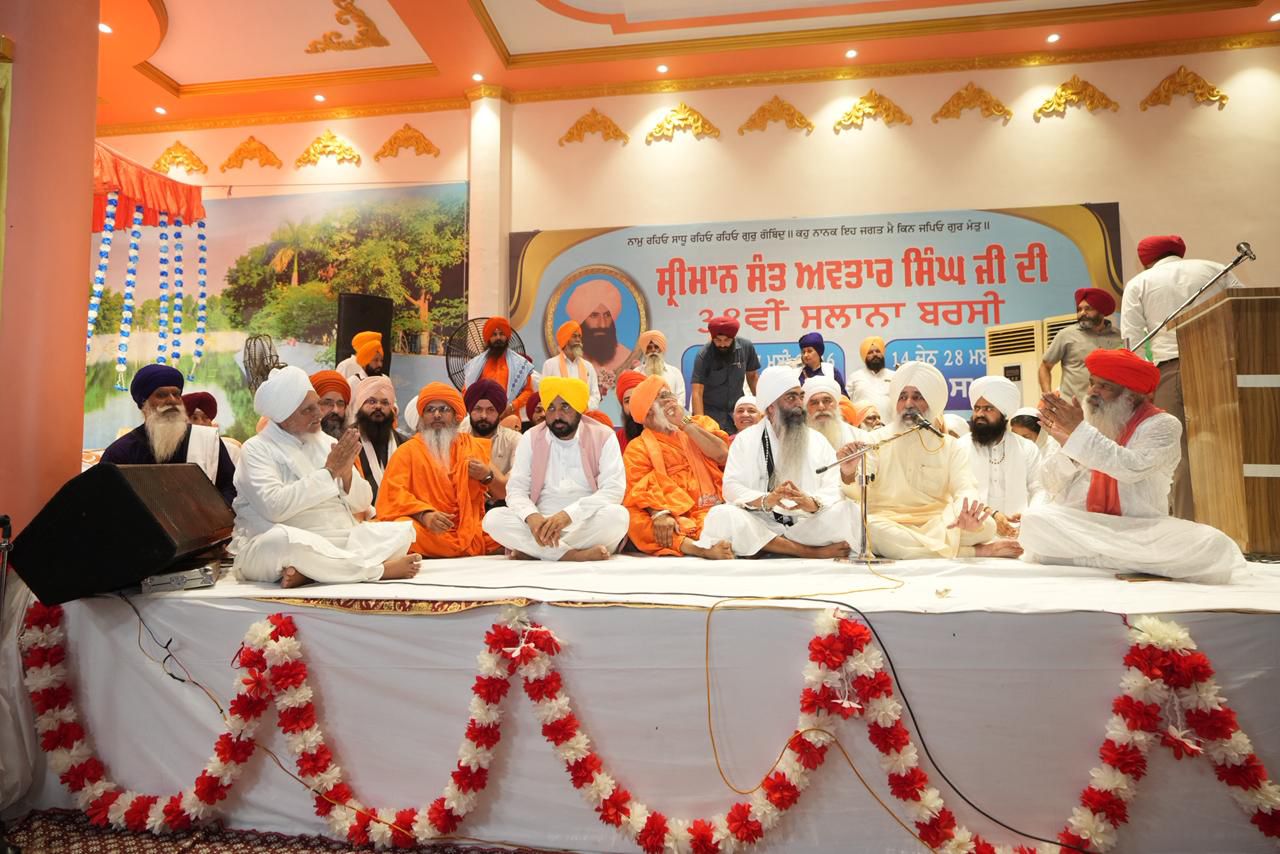 Punjab News: CM Bhagwant Singh Mann gifts Jalandhar major sporting boost, inaugurates astroturf at Sant Avtar Singh Memorial Hockey Stadium in Village Seechewal

 