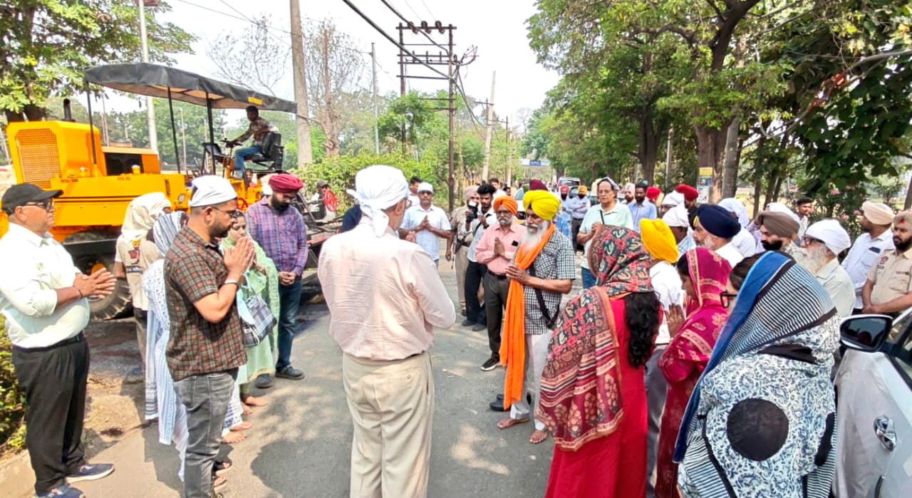 Patiala: Dr. Balbir Singh launches construction of roads in Urban Estate at a cost of Rs. 10 crores
