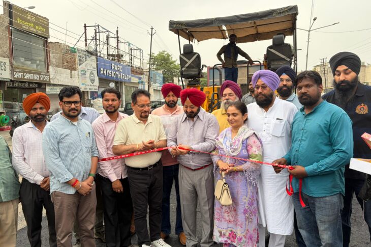 Patiala News: ਮਹਿੰਦਰਾ ਕਾਲਜ ਤੋਂ ਫਹਾਰਾ ਚੌਂਕ ਤੱਕ ਸੜਕ ਦਾ ਵਿਧਾਇਕ ਕੋਹਲੀ ਨੇ ਕੀਤਾ ਉਦਘਾਟਨ  - 5 ਕਰੋੜ 30 ਲੱਖ ਰੁਪਏ ਦੀ ਲਾਗਤ ਨਾਲ ਬਣੇਗੀ ਨਵੀਂ ਸੜਕ