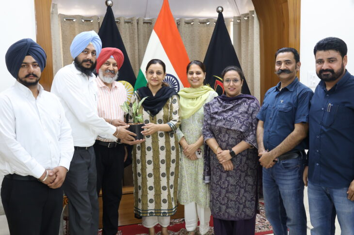 Patiala News: ਜਗਤ ਗੁਰੂ ਨਾਨਕ ਦੇਵ ਪੰਜਾਬ ਸਟੇਟ ਓਪਨ ਯੂਨੀਵਰਸਿਟੀ ਵੱਲੋਂ ਵਿਸ਼ਵ ਵਾਤਾਵਰਣ ਦਿਵਸ ਮੌਕੇ ਰੁੱਖ ਲਗਾਉਣ ਦੀ ਮੁਹਿੰਮ ਦਾ ਆਗਾਜ਼ ਕਰਦੇ ਹਾਂ।