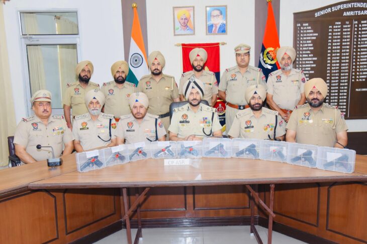 Punjab News: FOUR LINKED TO CROSS-BORDER ARMS SMUGGLING NETWORK HELD WITH 10 SOPHISTICATED PISTOLS