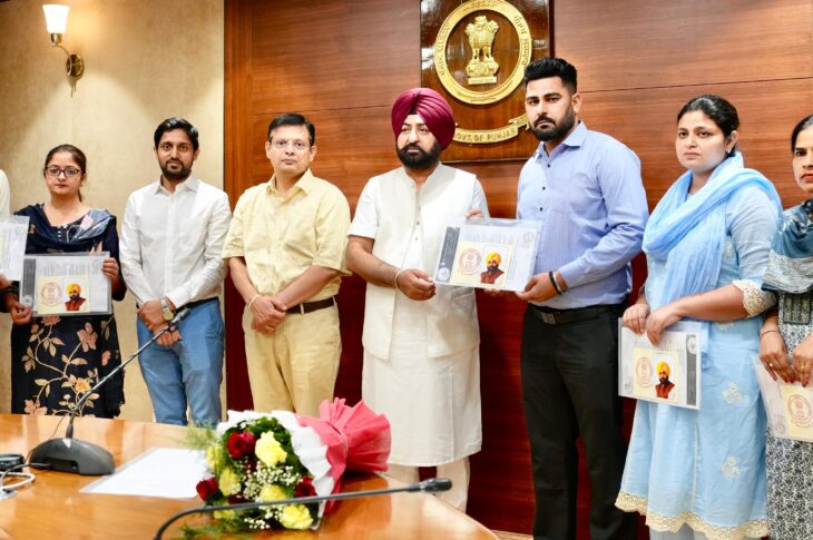 Punjab News: HARDEEP SINGH MUNDIAN HANDS OVER APPOINTMENT LETTERS TO 48 DSMs AND ASMs