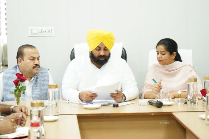 Punjab News: MAKE LUDHIANA POTHOLE, MANHOLE FREE BY JUNE 30, HARJOT BAINS TO MC OFFICIALS