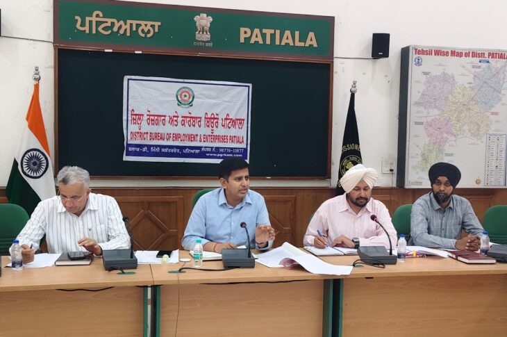 Patiala News:  News: ਪੰਜਾਬ ਸਰਕਾਰ  ਦੀ ਅਗਵਾਈ ਵਿਚ ਨੌਜਵਾਨਾਂ ਲਈ ਰੋਜ਼ਗਾਰ ਦੇ ਨਵੇਂ ਰਾਹ ਖੋਲ੍ਹੇਗਾ ਜ਼ਿਲ੍ਹਾ ਪ੍ਰਸ਼ਾਸਨ -   ਡਾ. ਹਿਮਾਂਸ਼ੂ ਅਗਰਵਾਲ