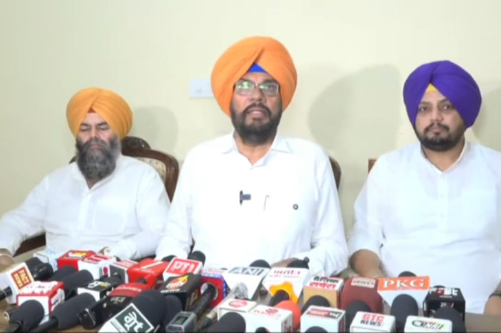 Punjab News: Arrest of BJP Leader's Son with Huge Cache of Weapons Is Proof of BJP's Bid to Disturb Punjab's Peace & Communal Harmony: Kuldeep Singh Dhaliwal
