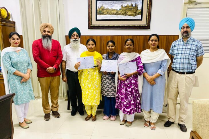 Punjab News: Students of the Department of Political Science at Sri Guru Granth Sahib World University Achieve Outstanding Success in an International Essay Writing Competition