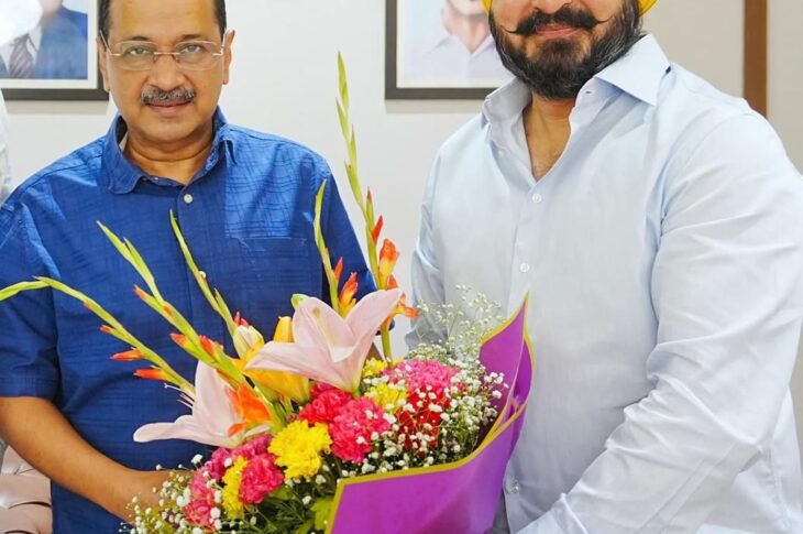Patiala News: ਵਿਧਾਇਕ ਕੋਹਲੀ ਨੇ ਅਰਵਿੰਦ ਕੇਜਰੀਵਾਲ ਨਾਲ ਕੀਤੀ ਮੁਲਾਕਾਤ ਪਟਿਆਲਾ ਸ਼ਹਿਰ ਦੀ ਰਾਜਸੀ ਸਥਿਤੀ ਬਾਰੇ ਹੋਈ ਚਰਚਾ ਜੁਲਾਈ ਮਹੀਨੇ ਪਟਿਆਲਾ ਆਉਣਗੇ ਕੇਜਰੀਵਾਲ, ਸ਼ਹਿਰ ਨੂੰ ਦੇਣਗੇ ਵੱਡੇ ਤੋਹਫ਼ੇ: ਕੋਹਲੀ