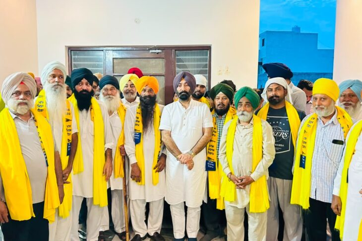 Patiala News:ਸ਼੍ਰੋਮਣੀ ਅਕਾਲੀ ਦਲ ਨੂੰ ਹਲਕਾ ਸਨੌਰ 'ਚ ਵੱਡਾ ਝਟਕਾ: ਅਲੀਪੁਰ ਅਰਾਈਆਂ ਤੋਂ ਸਾਬਕਾ ਕੌਂਸਲਰ ਨੰਬਰਦਾਰ ਸੁਖਦੇਵ ਸਿੰਘ ਅਨੇਕਾਂ ਪਰਿਵਾਰਾਂ ਸਮੇਤ 'ਆਪ' ਵਿੱਚ ਸ਼ਾਮਲ