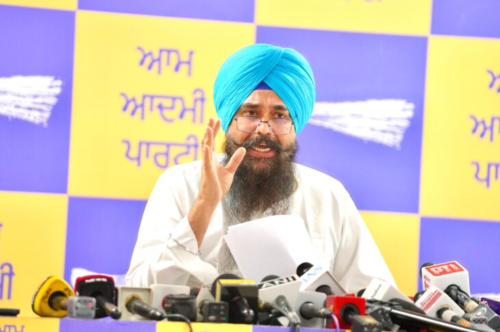 Punjab News:Act Meant Only to Punish Deliberate Offenders, Not Harass Devotees or Interfere in Sikh Religious Affairs: Malvinder Kang on Jagat Jot Guru Granth Sahib Satkar Bill