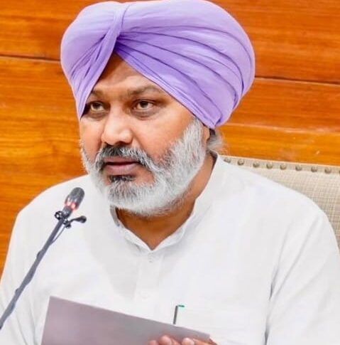 Punjab News:Minister Harpal Singh Cheema Slams Centre's Forceful Imposition of E-20 Petrol, Calls out BJP Govt for Surrendering to US Interests & Burdening Citizens