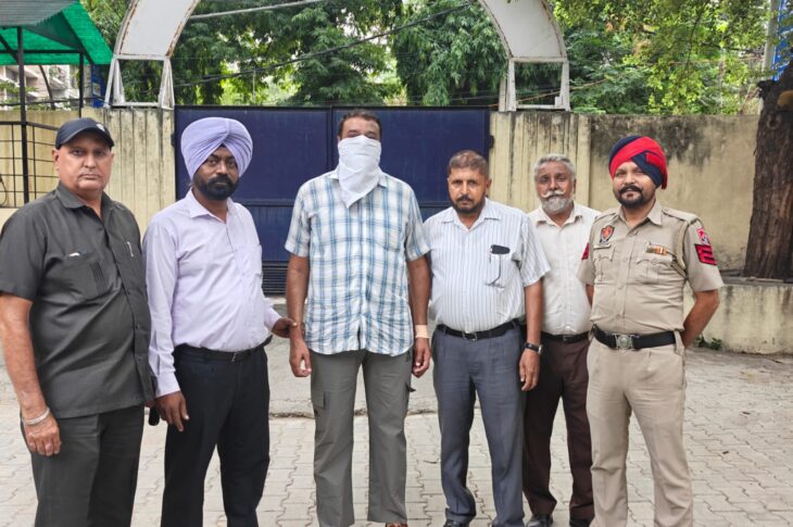 Punjab News:Vigilance Bureau nabs ASI red handed accepting bribe of Rs. 10,000/-