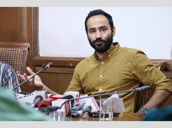 Punjab News:CM Bhagwant Singh Mann Orders Immediate Suspension of Barnala DSP After Incident Involving Sanitation Workers: Meet Hayer