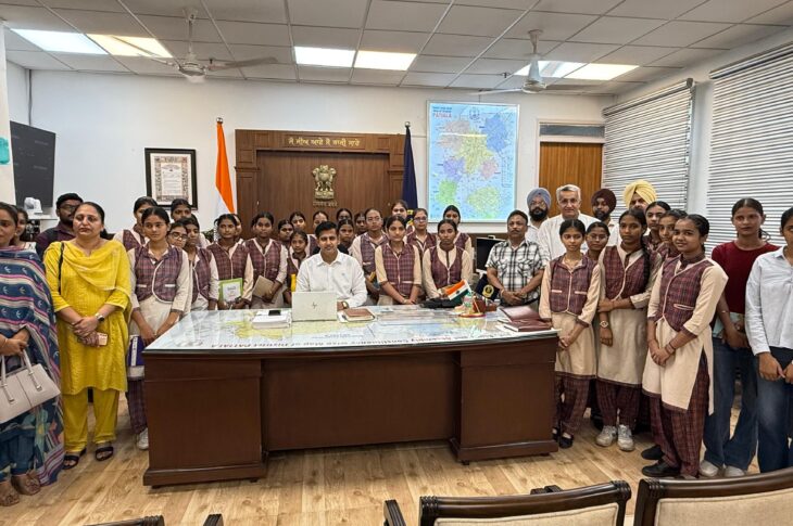 Patiala News: Government School Students Visit Government Offices under Chetna Project