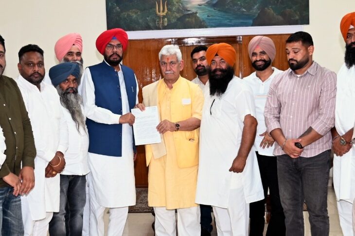Punjab News:AAP MLA Kuldeep Dhaliwal Meets J&K LG Manoj Sinha, Urges Construction of Dam on Ujh River to Protect Punjab’s Border Areas from Floods