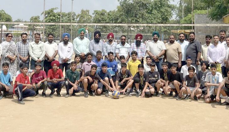 Patiala News:Boys' volleyball competitions were held in the district school tournament.