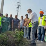 Patiala News:Health Minister Dr. Balbir Singh launched the second phase of 'Mission Clean Punjab' in Patiala by personally sweeping Jail Road.