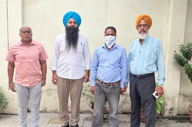 Punjab News:Vigilance Bureau nabs Patwari red handed accepting bribe of Rs 15,000/-