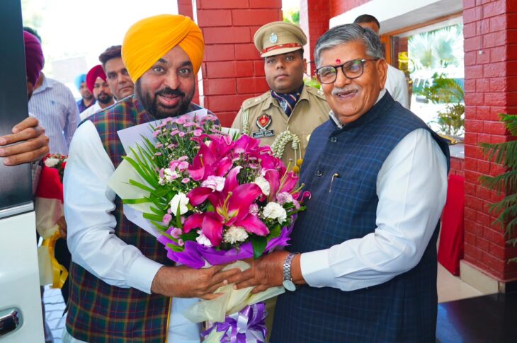 Punjab News:CM Bhagwant Singh Mann Meets Governor For 10-Day Parole To Jagtar Singh Hawara