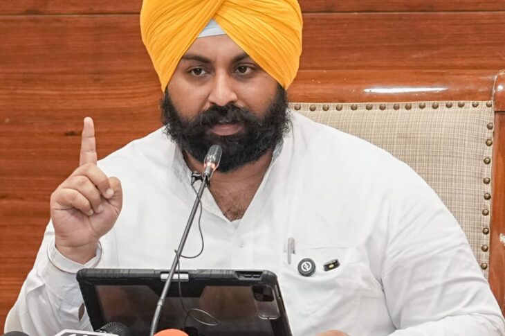 Punjab News:BJP Circulated 2018 Video As Current; Jallah Govt School Transformed Under Bhagwant Mann Govt With Smart Panels, Toilets, Wi-Fi & Clean Drinking Water: Harjot Singh Bains