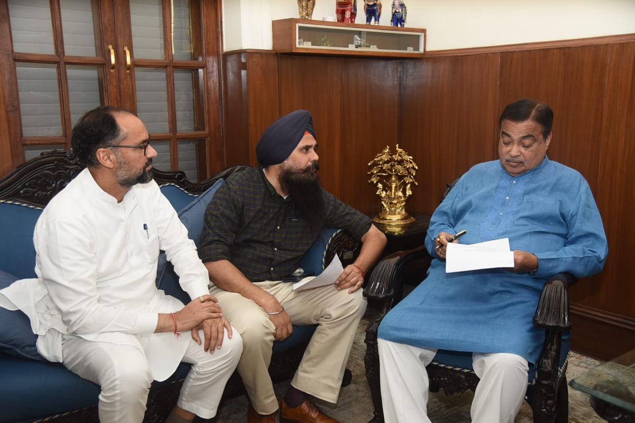Punjab News:Tinu and Kang urge Gadkari to speed up construction of Adampur flyover