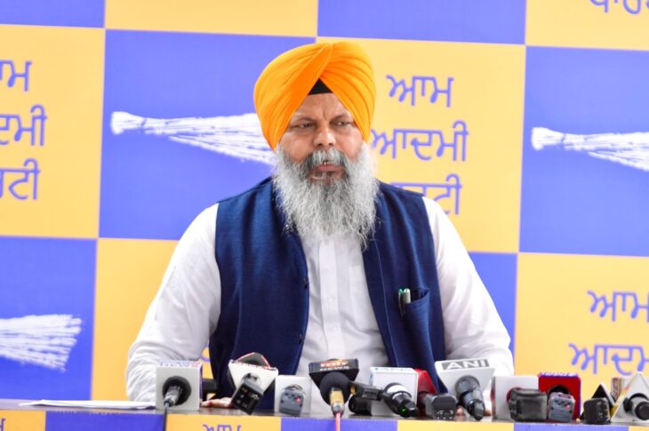 Punjab News:BJP-Akali Govt Failed Punjab As Sri Guru Granth Sahib Ji Was Stolen & Repeated Incidents Of Beadbi Took Place Under Its Watch: Manwinder Singh Giaspura