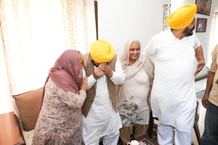 Punjab News:CM Bhagwant Singh Mann Begins Door-To-Door Election Campaign From Dhuri, Highlights ‘Mann Da Munafa’
