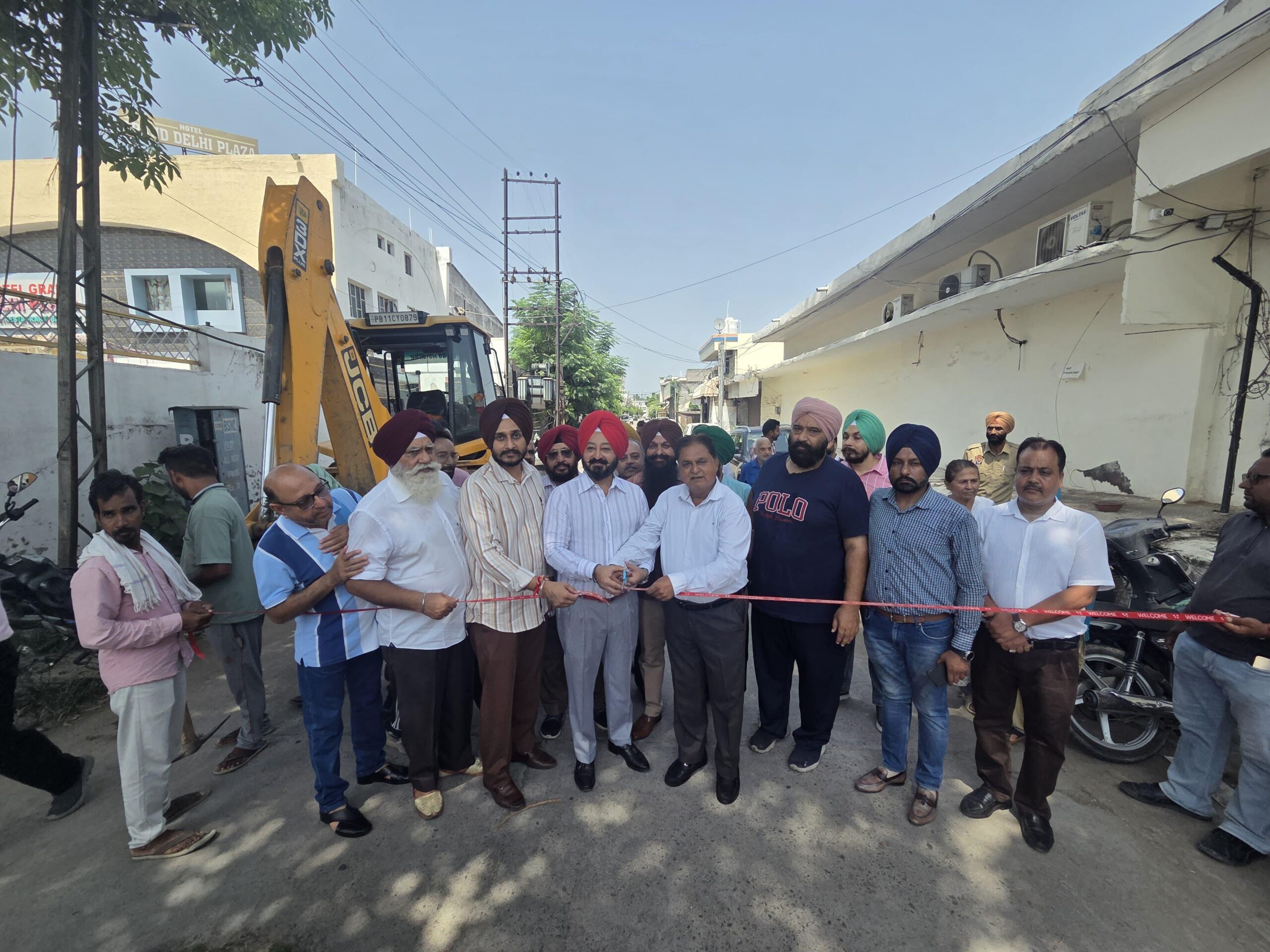 Patiala News:MLA Ajitpal Kohli inaugurates road worth Rs 50 lakhs at Delight Colony