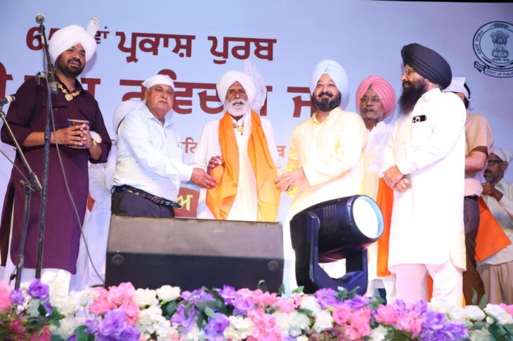 Patiala News:500 drones engrave Guru Ravidass Ji's spiritual legacy on the amber of Patiala