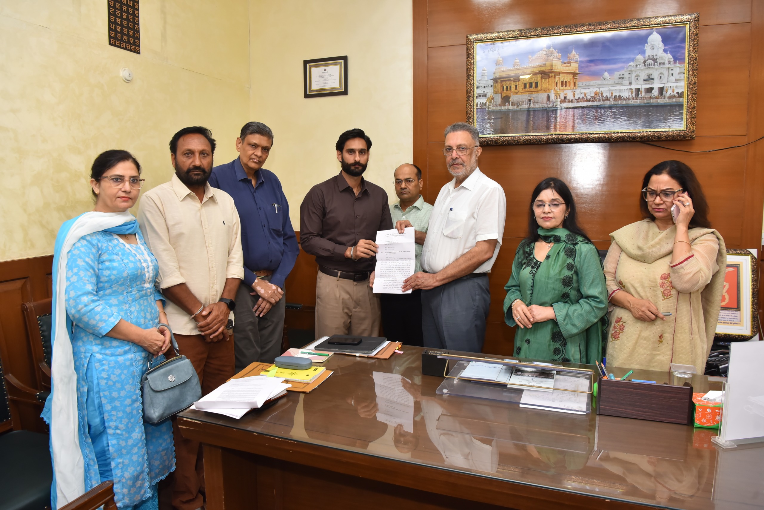 Punjab News:DR BALBIR SINGH HANDS OVER APPOINTMENT LETTERS TO SIX NEWLY RECRUITED FOOD SAFETY OFFICERS