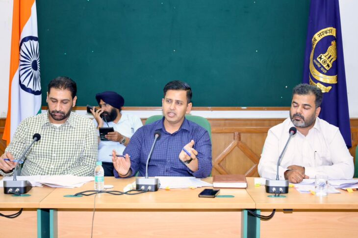Patiala News:Nodal Officers to Pay Special Attention to Stubble-Burning Hotspot Villages: Dr Himanshu Aggarwal