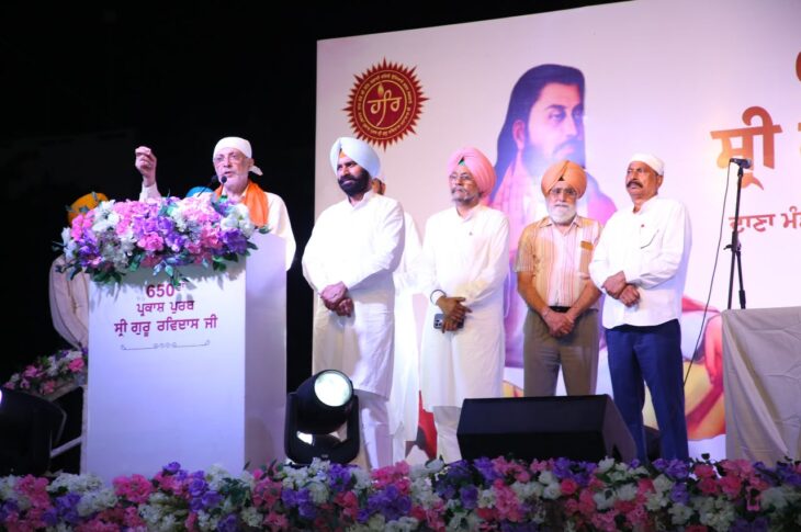 Patiala News:A spectacular show of 500 drones introduced the congregation to the life, poetry and philosophy of Guru Ravidass Ji.