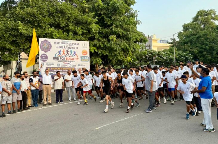 Patiala News:Health Minister Flags Off ‘Marathon Run for Equality, Unity and Brotherhood’ Dedicated to the 650th Parkash Purab of Sri Guru Ravidas Ji