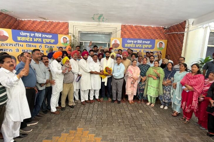 Patiala News:District President Navaldeep Maulviwala was warmly welcomed by Chairman Juneja.