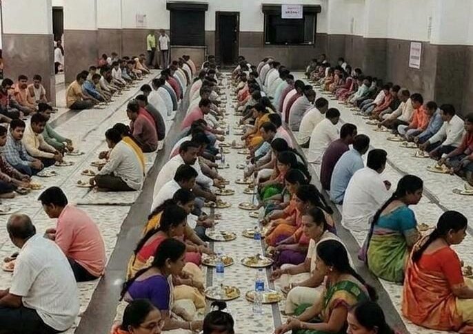 Patiala News:Despite the bad weather, there was a lot of excitement at Mata Sri Kali Devi Temple on the occasion of the fifth Navratri, about 30 thousand devotees paid homage
