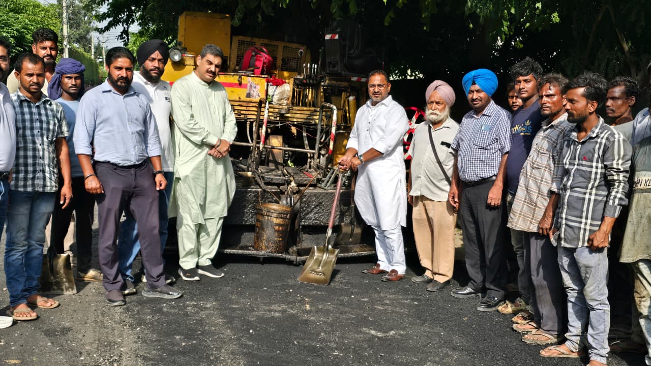 Patiala News:Road construction work in full swing in Ward No. 38 — Harpal Juneja