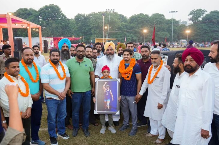 Patiala News:Wrestler Jaskaran Singh, who won a bronze medal in the World Championship held in America, received a warm welcome on his arrival in Patiala.