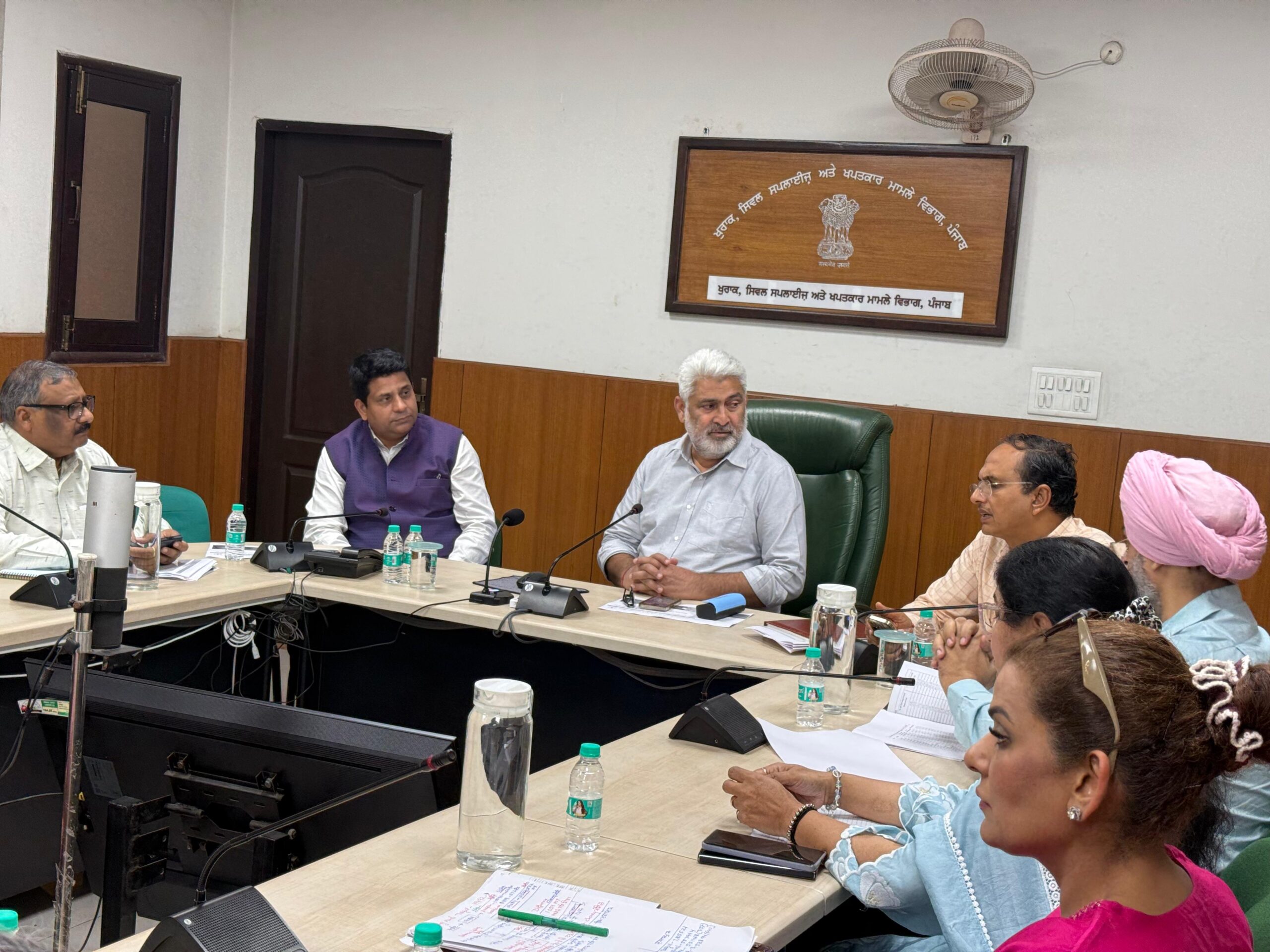 Punjab News:Paddy procurement by Government agencies crosses 100 LMT in Punjab mandis: Lal Chand Kataruchak