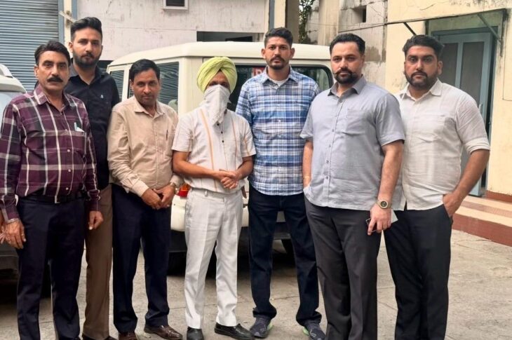 Punjab News:Vigilance Bureau nabs SDO red handed accepting bribe of Rs 50,000/-