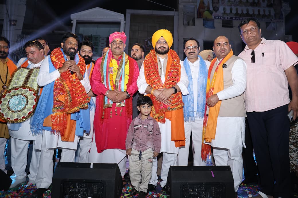 Punjab News:Cabinet Minister Tarunpreet Singh Sond Attends Bhagwan Valmiki Ji’s Shobha Yatra, Pays Homage with Devotion