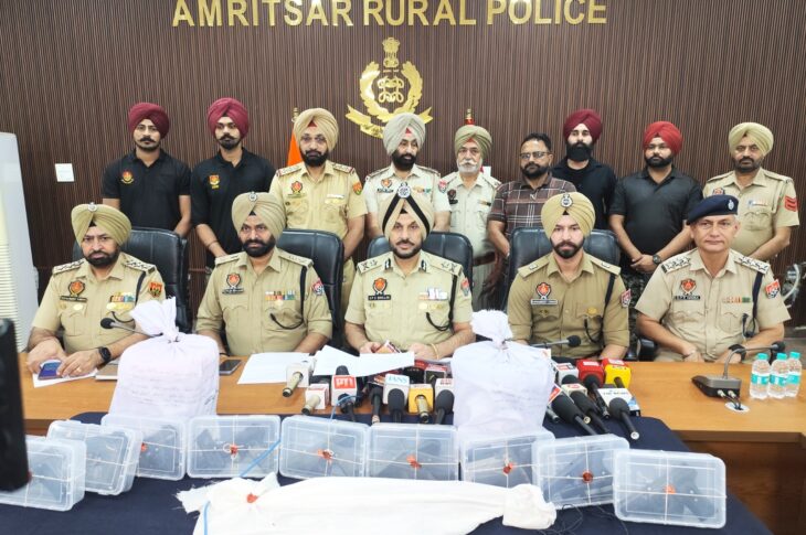 Punjab News:M-16 RIFLE, TWO ZIGANA PISTOLS AMONG 10 SOPHISTICATED WEAPONS RECOVERED IN AMRITSAR; FOUR HELD