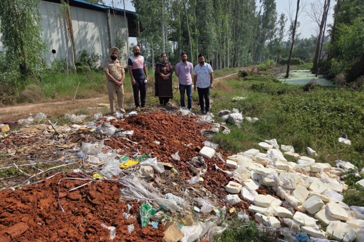 Patiala News:At 5 am, the Food Safety Team took 3 samples of milk products at Naka.