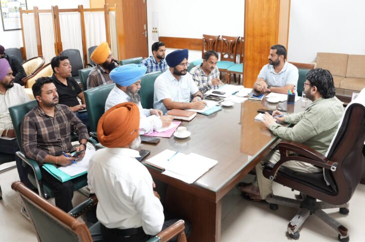 Punjab News:Dr. Ravjot Singh reviews ongoing development works in sham Churasi constituency
